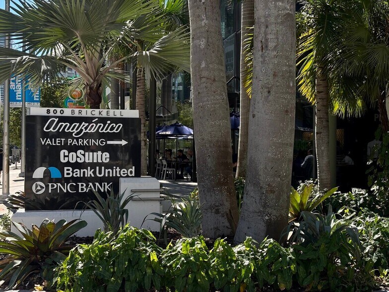 More Photos Of 800 brickell Ave, Miami Coworking Space