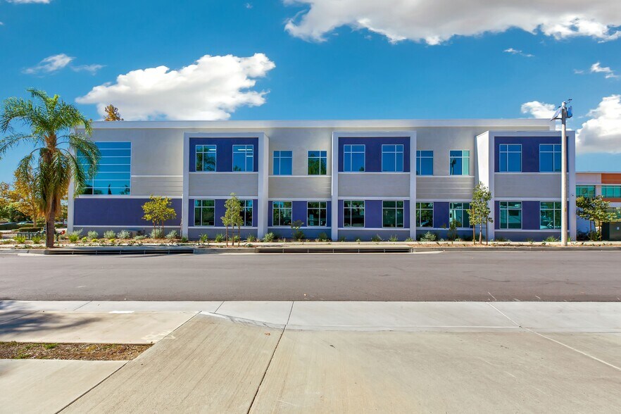 Primary Photo Of 980 W 6th St, Ontario Office For Lease