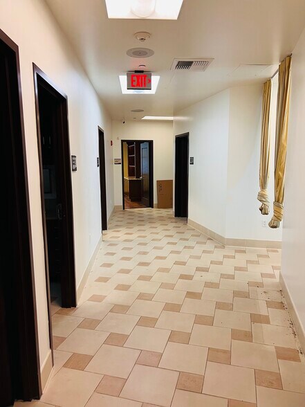 More Photos Of 2693 E Washington Blvd, Pasadena Medical For Lease