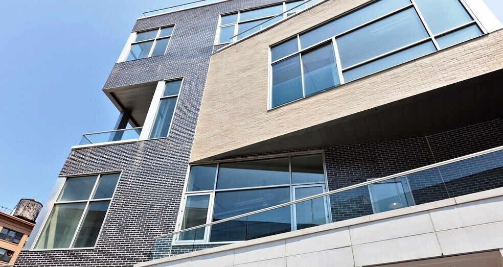 More Photos Of 11-11 44th Rd, Long Island City Loft Creative Space For Sale