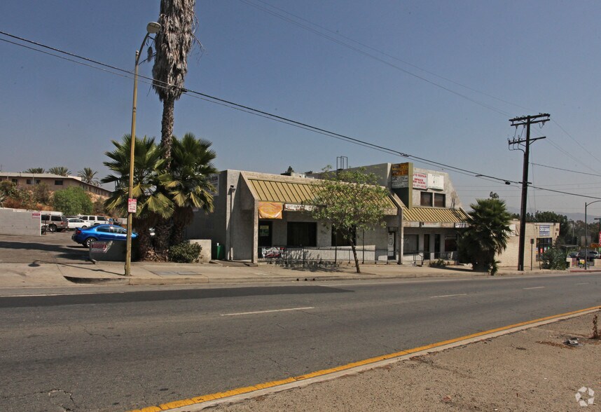 Primary Photo Of 12295 Osborne St, Pacoima General Retail For Sale