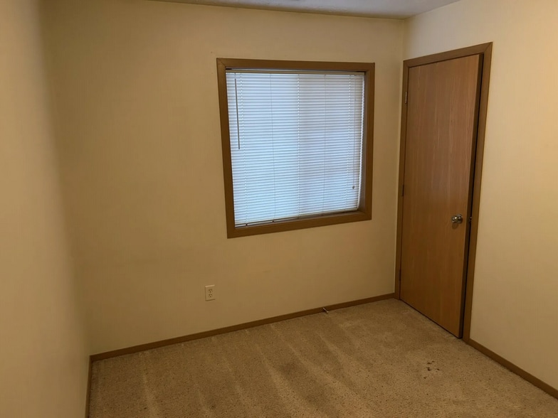 More Photos Of 1313 W 30th St, Yankton Apartments For Sale