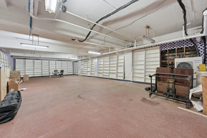 More Photos Of 59 Market St, Newark Office For Sale