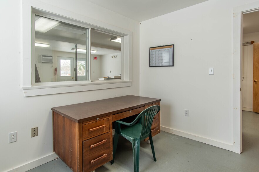 More Photos Of 43748/43752 NY-12 Rt, Alexandria Bay Freestanding For Sale