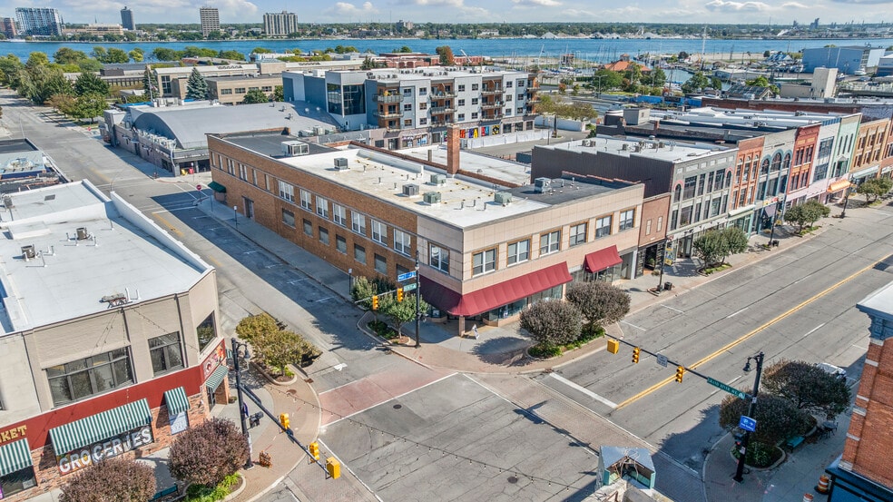 More Photos Of 240 Huron Ave, Port Huron Storefront For Lease