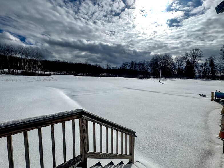 More Photos Of 33 Transport Dr, Bennington Freestanding For Sale