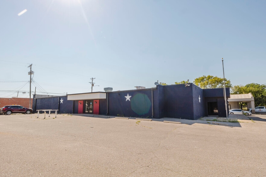 More Photos Of 1560 S Topeka St, Wichita Lodge Meeting Hall For Sale