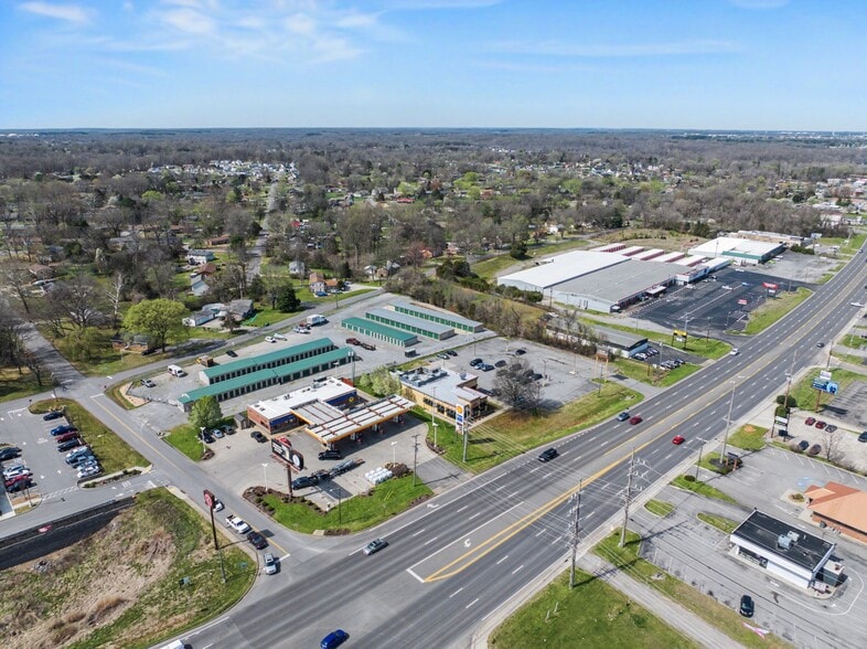 More Photos Of 1826 Fort Campbell Blvd, Clarksville General Retail For Lease