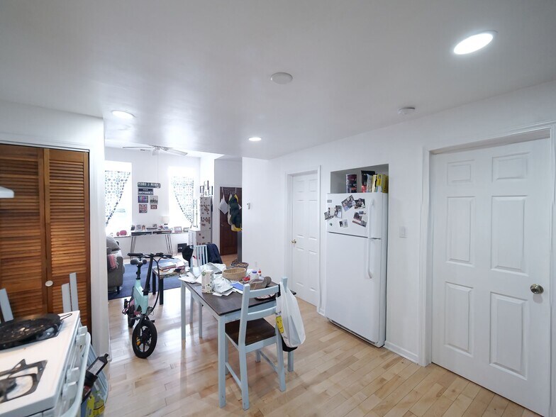 More Photos Of 2312 W 21st St, Chicago Apartments For Sale