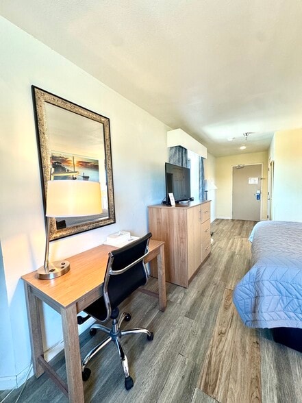 More Photos Of 1768 Beach Blvd, Biloxi Hotel For Sale