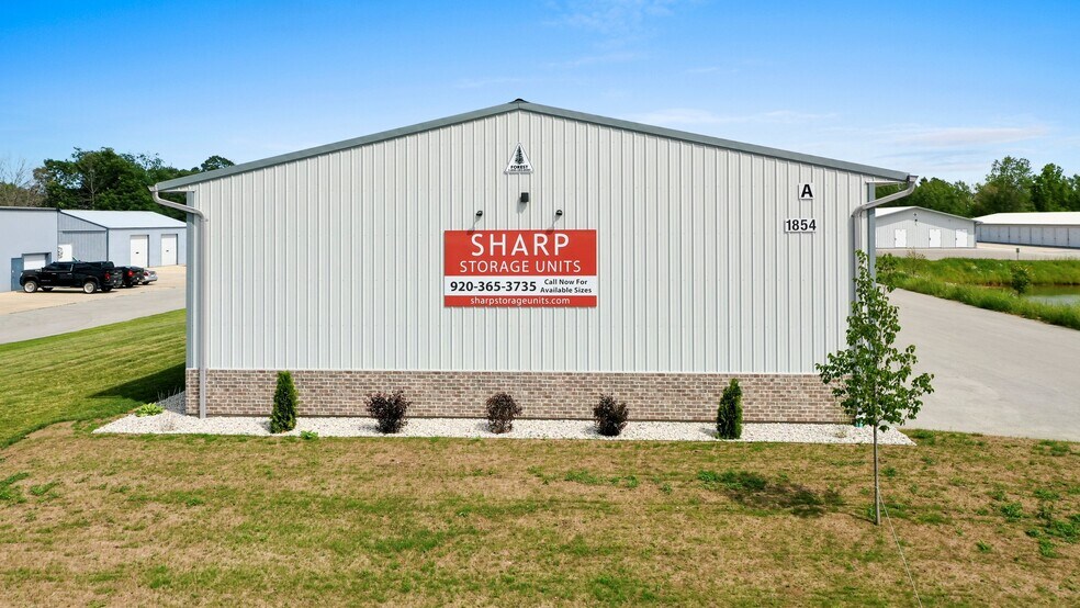 More Photos Of 1854 Industrial Dr, Green Bay Specialty For Sale