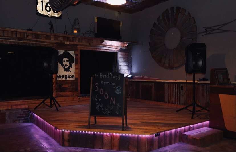 More Photos Of 165 S Ohio Ave, Atoka Bar For Sale