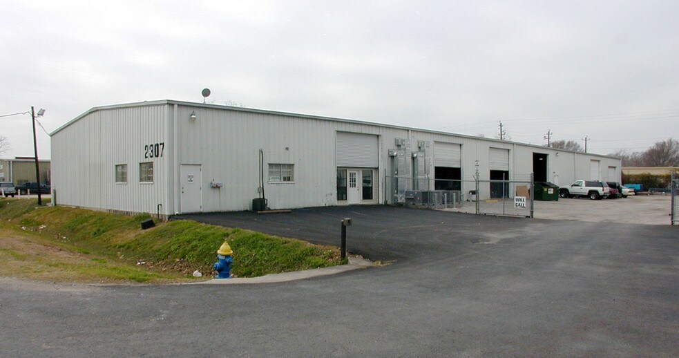 More Photos Of 2313 McAllister Rd, Houston Warehouse For Lease