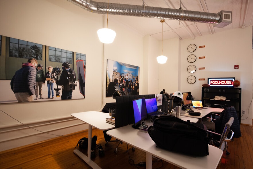 More Photos Of 23 W Broad St, Richmond Office For Sale