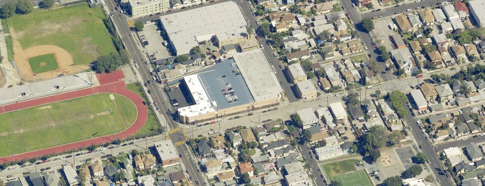 More Photos Of 2250 Maple Ave, Los Angeles Warehouse For Lease