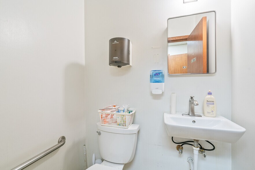 More Photos Of 13727-13739 S Huron River Dr, Romulus Storefront Retail Office For Sale