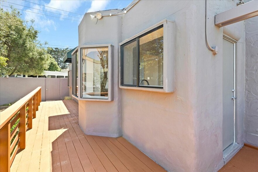 More Photos Of 182 El Dorado St, Monterey Medical For Sale