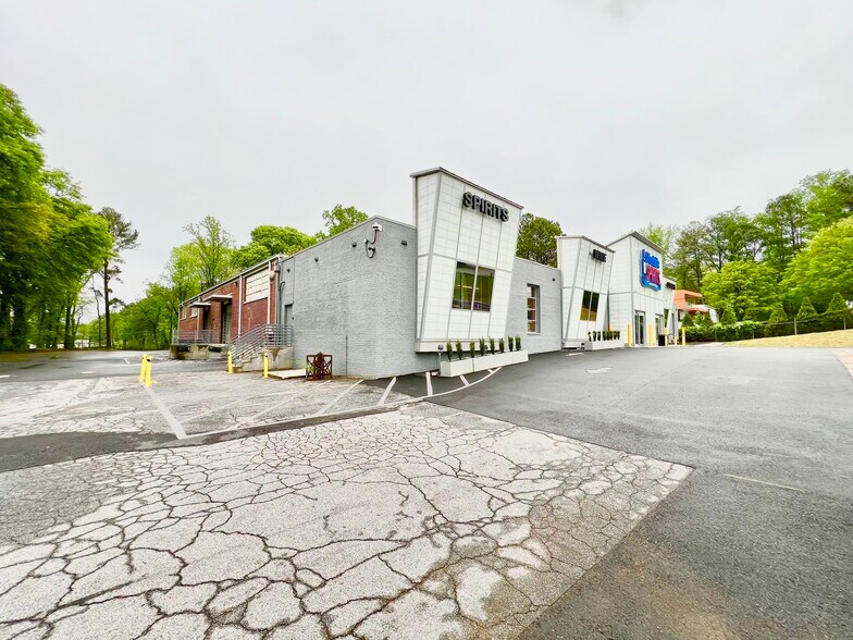 More Photos Of 1151 Chattahoochee Ave NW, Atlanta Storefront For Lease
