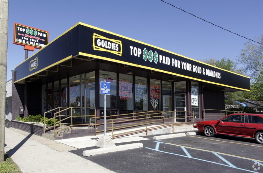Primary Photo Of 13630 W Eight Mile Rd, Oak Park Freestanding For Sale
