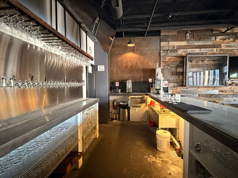 More Photos Of 1327 S Main St, Las Vegas Restaurant For Lease