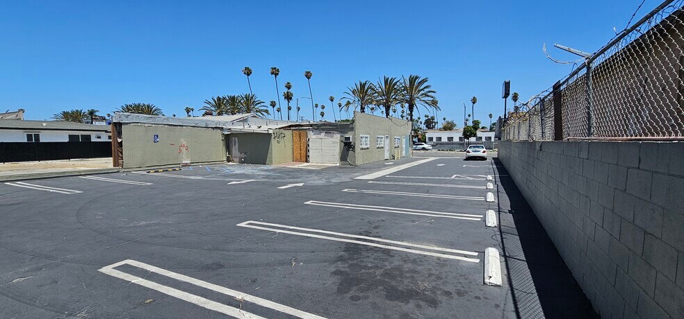 More Photos Of 4060 W Century Blvd, Inglewood Loft Creative Space For Lease