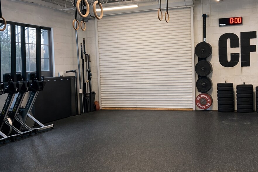 More Photos Of 175 Central St, Saugus Manufacturing For Lease