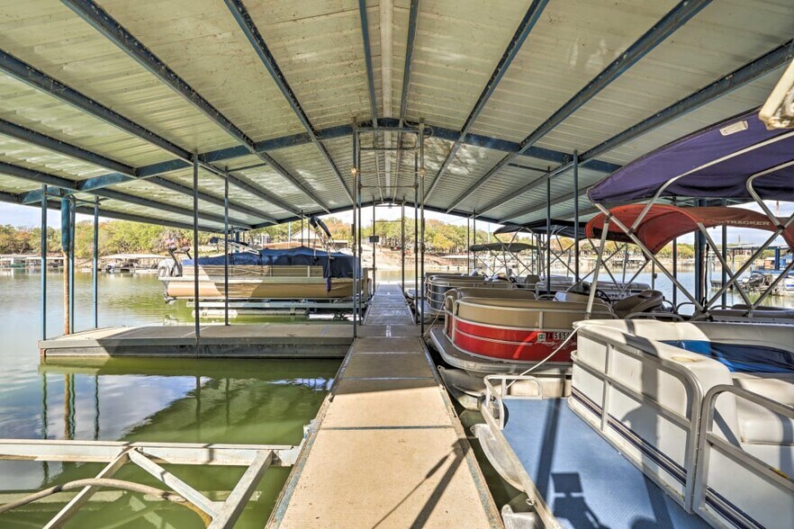 More Photos Of 180 Private Road 1735, Chico Marina For Sale
