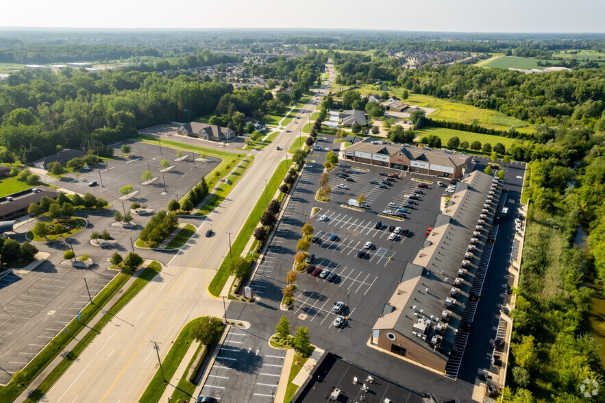 More Photos Of 51000-51336 Romeo Plank Rd, Macomb Township Unknown For Lease
