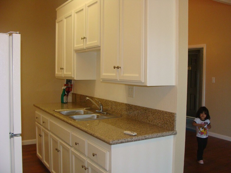 More Photos Of 10501 Croetto Way, Rancho Cordova Apartments For Sale