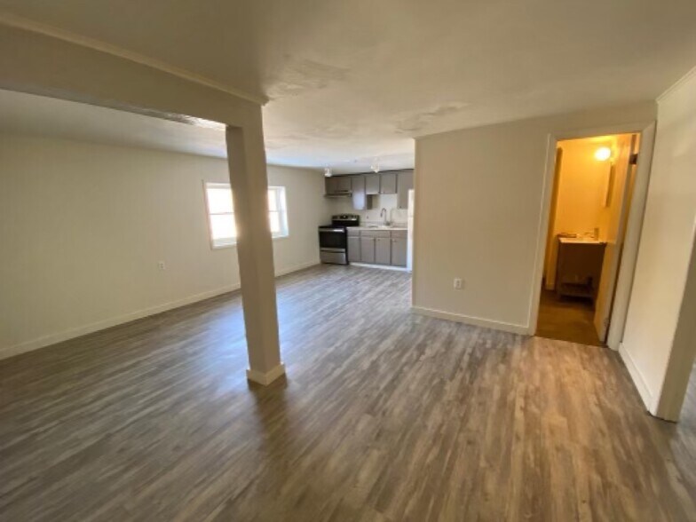 More Photos Of 388 Main St, Rosendale Restaurant For Sale