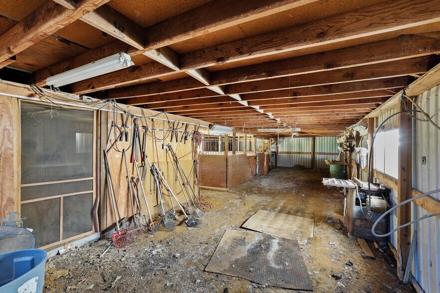 More Photos Of 12869 FM 1385, Pilot Point Light Distribution For Lease