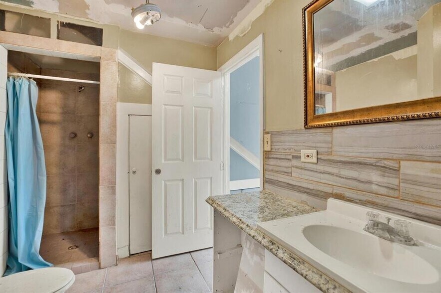 More Photos Of 5210 N Nebraska Ave, Tampa Apartments For Sale