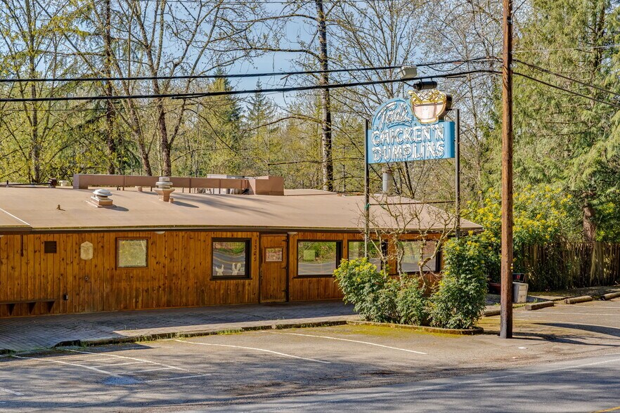 More Photos Of 1325 E Columbia River Hwy, Troutdale Restaurant For Sale