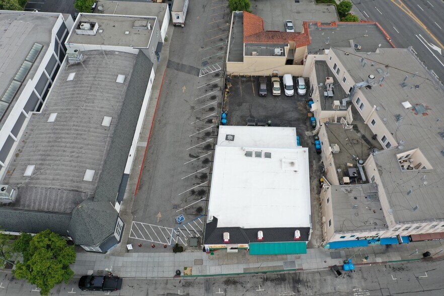 More Photos Of 16 W 25th Ave, San Mateo Convenience Store For Sale