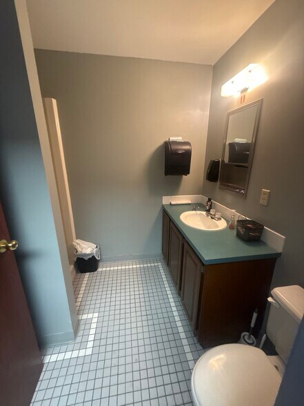 More Photos Of 2251 N Woodlawn Blvd, Wichita Medical For Sale