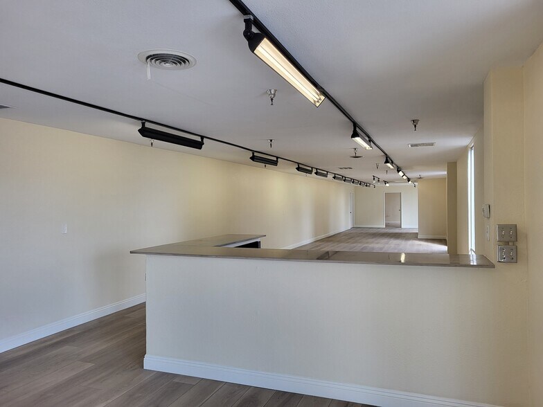 More Photos Of 1543 S State College Blvd, Anaheim Warehouse For Lease