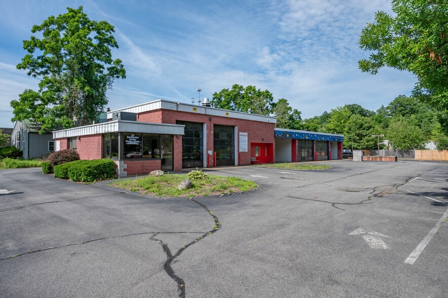 More Photos Of 386 Daniel Webster Hwy, Merrimack Auto Repair For Sale