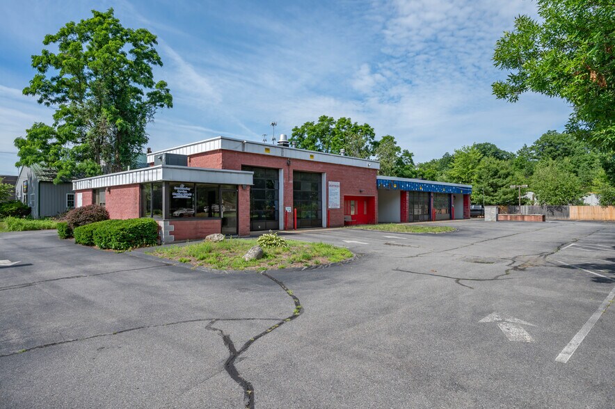 More Photos Of 386 Daniel Webster Hwy, Merrimack Auto Repair For Lease