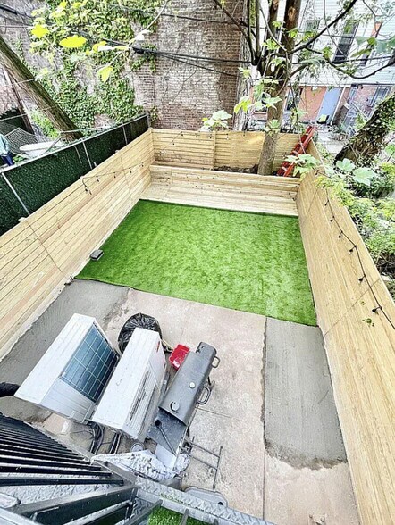 More Photos Of 989 Halsey St, Brooklyn Apartments For Sale