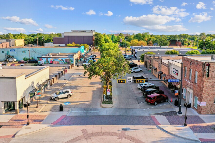 More Photos Of 109-111 S Main St, Irving Restaurant For Sale