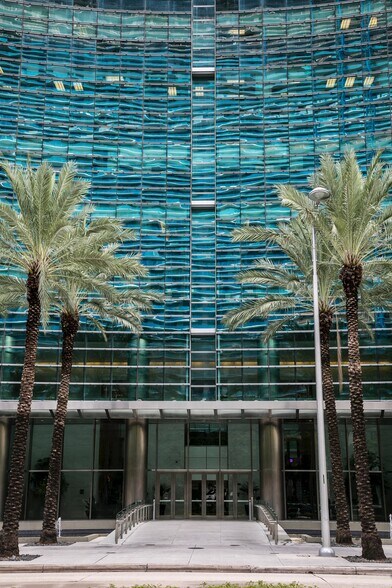More Photos Of 1395 Brickell Ave, Miami Office Residential For Lease