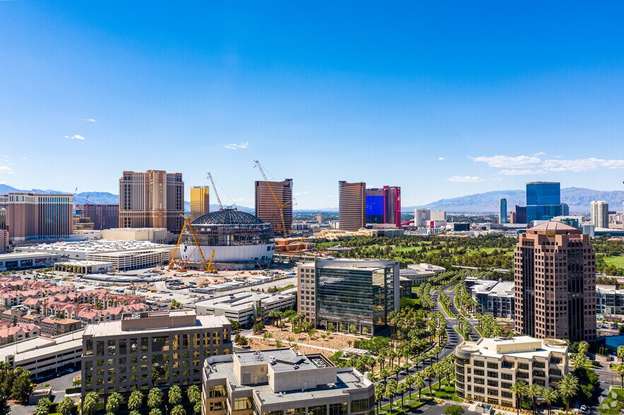 More Photos Of 3753-3993 Howard Hughes Pky, Las Vegas Unknown For Lease