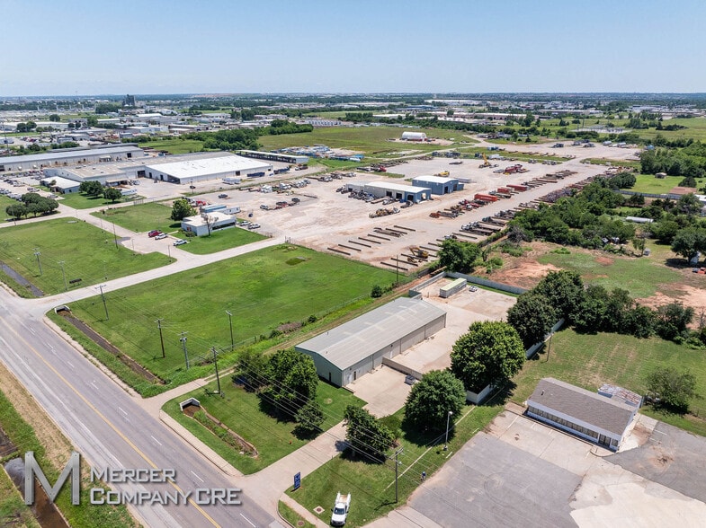 More Photos Of 10108 NW 10th St, Yukon Warehouse For Sale