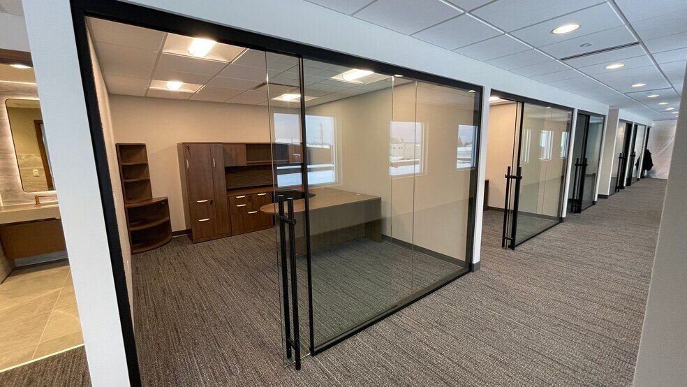 More Photos Of 14895 Pioneer Trail, Eden Prairie Airplane Hangar For Lease