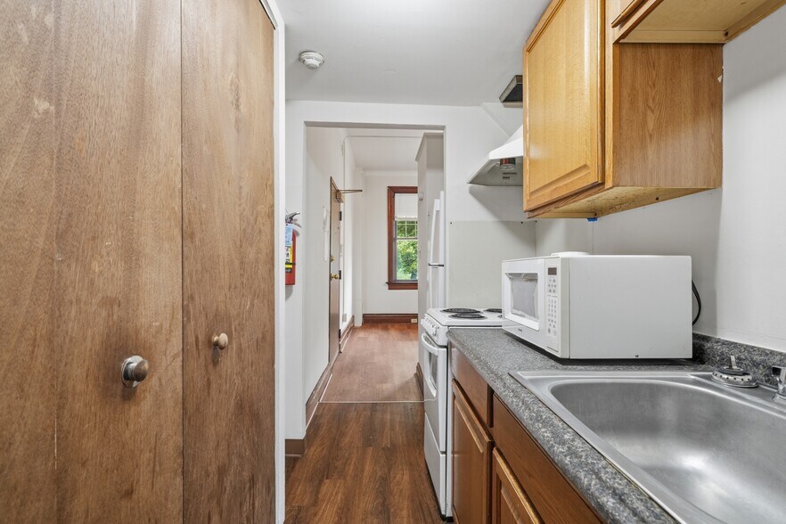More Photos Of 215 S Braddock Ave, Pittsburgh Apartments For Sale