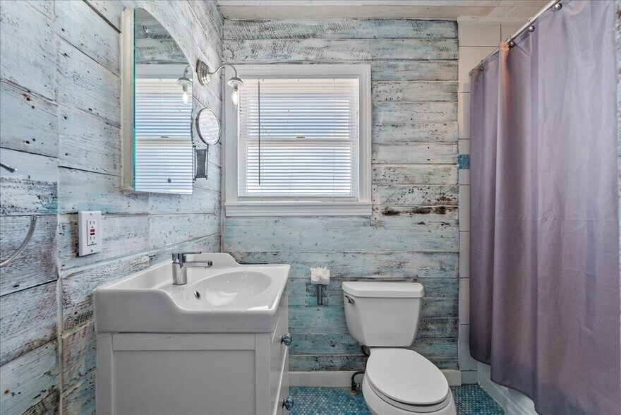 More Photos Of 1310 Avenue N 1/2, Galveston Apartments For Sale