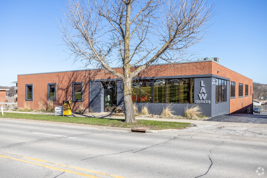 Primary Photo Of 2501 Grand Ave, Des Moines Office For Lease