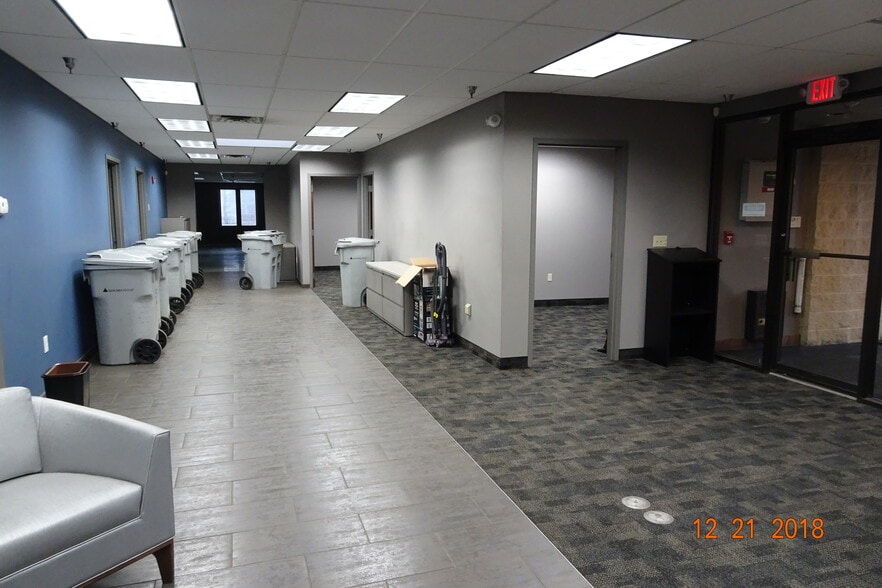 More Photos Of 25850 First St, Westlake Warehouse For Lease