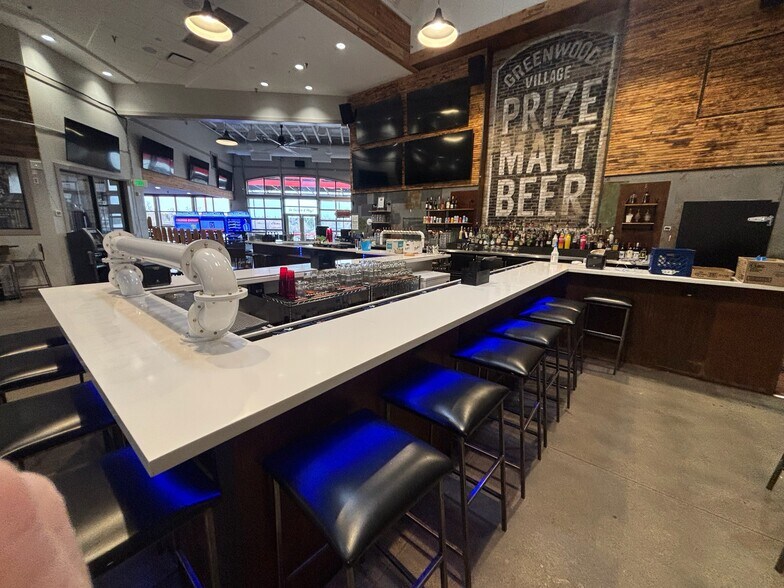 More Photos Of 6575 Greenwood Plaza Blvd, Greenwood Village Restaurant For Sale