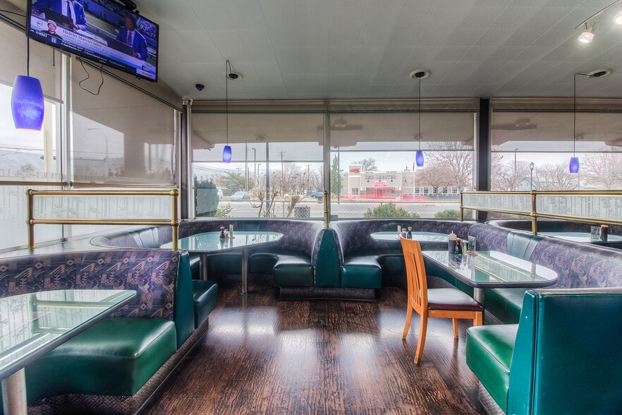 More Photos Of 822 N 1st St, Yakima Restaurant For Sale